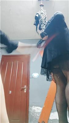 【东营天香百合】枷锁铁链囚禁变装奴 JS250505-23