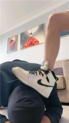 【樱木花椒】篮球宝贝深喉专场/白丝棉船袜裸足插嘴狂舔