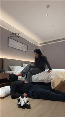 【子熙大人】舔运动鞋白棉袜/踩踏/喂口水【双视角版】 bf50593