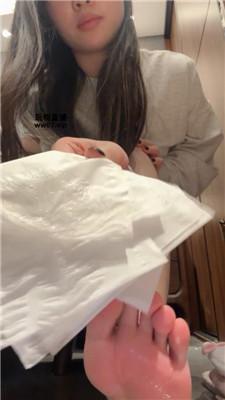 【凹凸曼】裸足口水鹿    250324-1