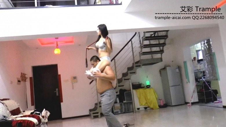 黑冰女神比基尼白丝坐脸骑马