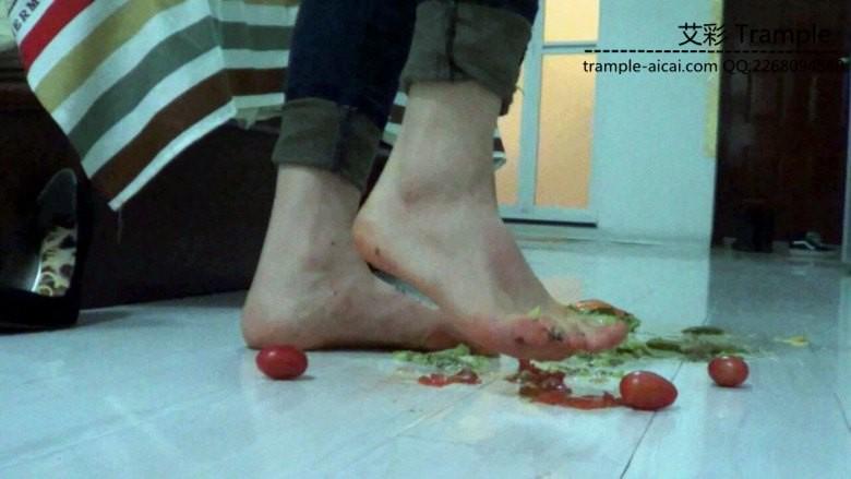 黑冰踩水果榨水果酱