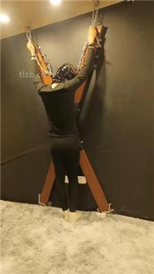 【晏青】十字架固定鞭打sp/跪舔黑丝脚