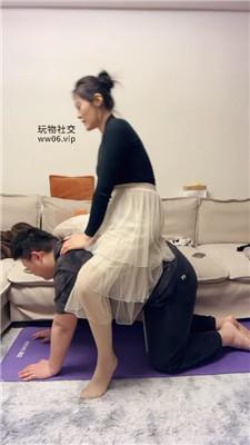 【埋汰】骑马狗爬-肉丝脚踩虐【下】 JS250205-17