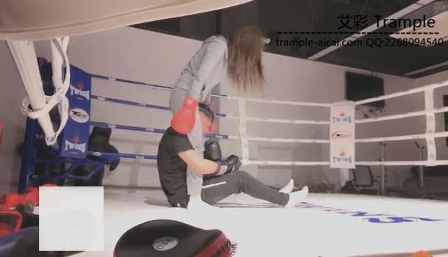 【VIVI】超残忍-把M当沙包练拳击嘞脖窒息