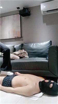 【奇了怪了】小白鞋白袜踩踏 bf50346