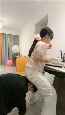 【薇薇】物化家具奴-伺候主子用餐 JS250322-5