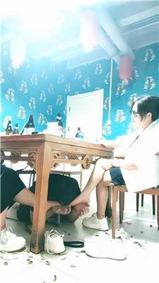 【沐颜】桌底视角-聚会伺候  JS250421-6