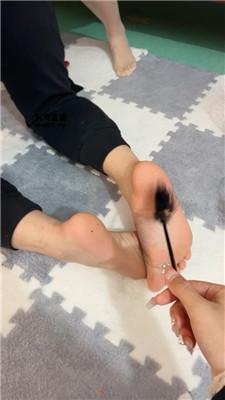 【Wh情侣】双S-丝袜美腿踩/拴狗链/坐脸窒息【双视角版】 JS250312-28