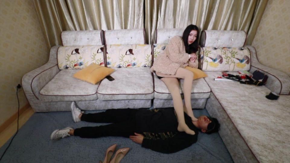 【私人订制版本】南一女王最忠诚的脚奴