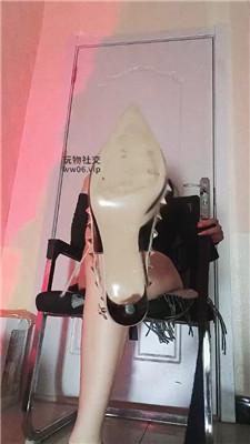 【绝美兔】情人节之羞辱情侣    250202-17