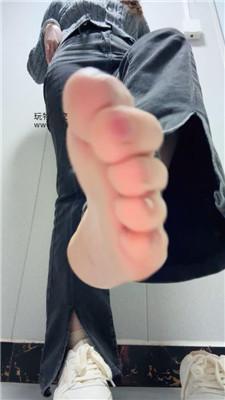 【兔兔酱】巨人视角之短肉丝 250115-3