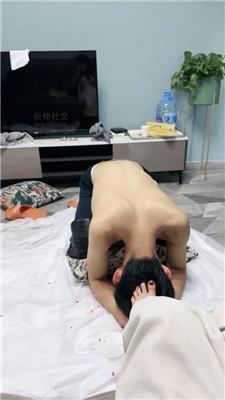 【大小姐s】闻着臭鞋子发骚犯贱 JS250222-28