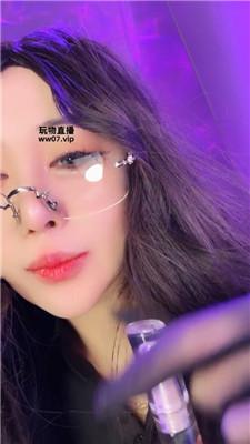 【维因】女上司盯手丝香水    250408-21