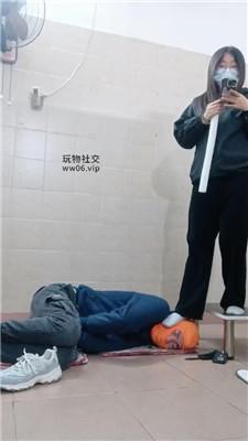 【奇了怪了】白袜脚踩踢踹虐打 JS250104-9