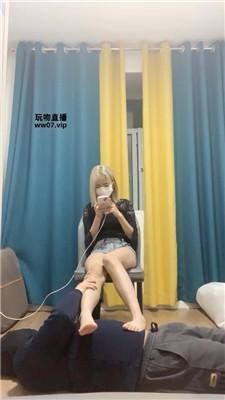 【拉面】玉足踩踏恋足舔 JS250318-8