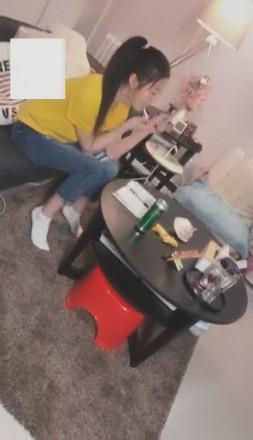 【VIVI】剧情:不良女学生戏弄家教