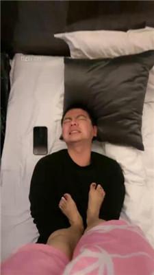 【汐言】足疗店公开处刑眼镜狗