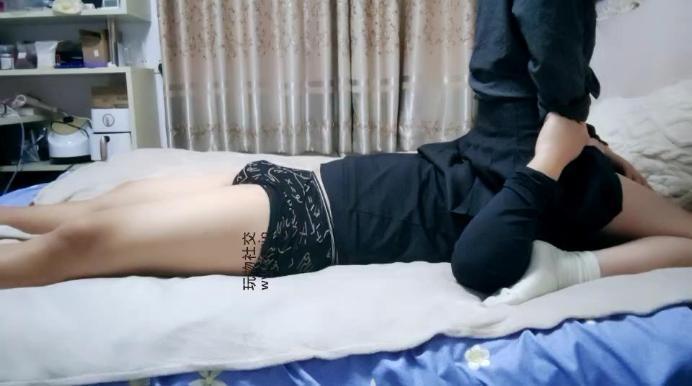 【小羊咩咩】坐脸窒息/白棉袜踩虐 JS250117-28