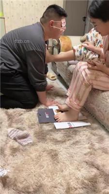 【学生双主】双S-家奴跪舔裸足