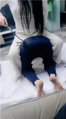 【莹s】人体烟灰缸-脚下喂食/电击/舔小白鞋白袜 JS250222-13