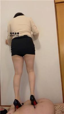 【佳佳】高跟肉丝美腿踩踏 JS250418-9