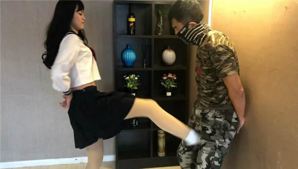 长腿女神的羞辱