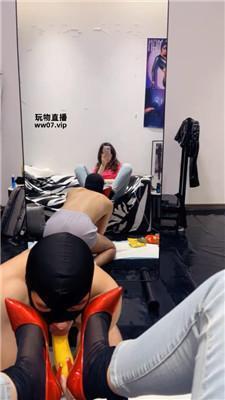 【倪小主】高跟玉足踩踏喂食 JS250506-12