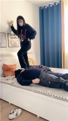 【泡泡】白袜素人体验SM的快感【上】 JS250217-18