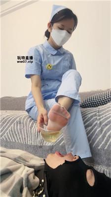 【漫漫大人】护士小姐姐用脚+圣水治疗 bf51623