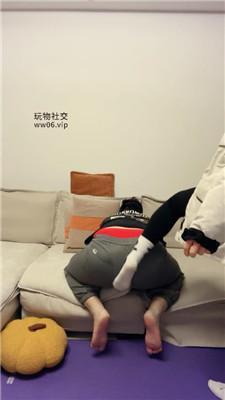 【埋汰】白袜脚踢踹/骑马踩踏 bf49788