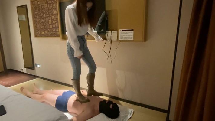 【黑丝诱惑】沐沐女主暴力调教上海狗 YC-230408-9