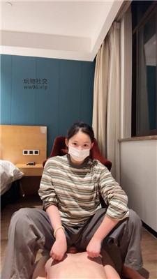 【米欧】玉足蹂躏跳踩贱奴才 JS250319-24