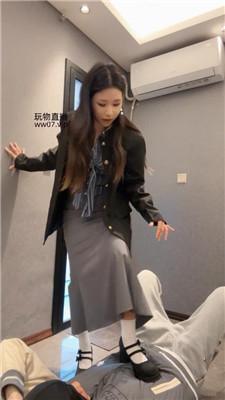 【狗哥】路边开发调-高跟皮鞋白袜踩 bf50863