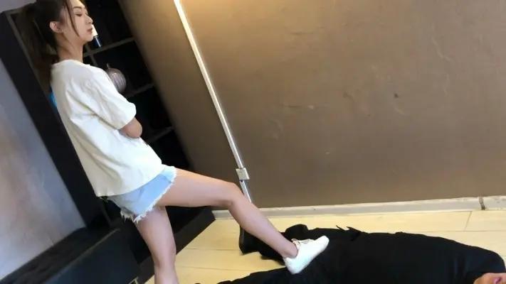 恶魔体育女教师