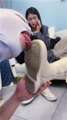 【麋鹿银儿】双S-脏鞋踩虐/骑马转胯/腿绞窒息