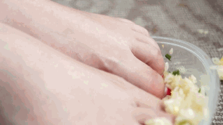 琪琪浴室间淋浴调教