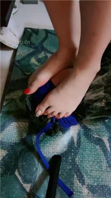 【叶子天津】木乃伊囚禁-长靴全体重踩踏-喝圣水口水