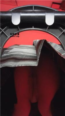 【回眸】灯4脚厕羞辱全家    250426-11