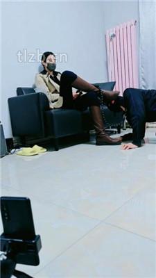 【文文文文】双S素人-跪舔脏鞋底/长靴踩狗/闻鞋【双视角版】