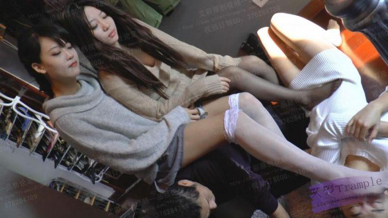 奴下奴-馨雨柳柳替女奴出气