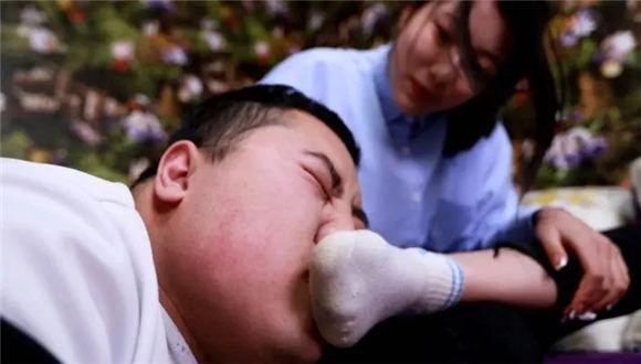 【珊瑚湾】安诺千锤百炼的极品臭袜子强制虐奴