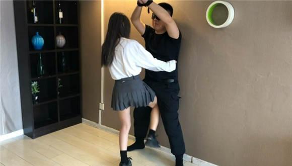 学生妹的玩弄 学生妹的玩弄