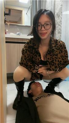 【薇薇】家奴阳台下跪伺候 JS250320-8