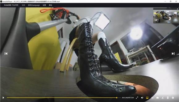 VR琳S人脸地板上 鞋子臭袜子踩脸窒息舔鞋底靴跟插嘴 VR琳S人脸地板上 鞋子臭袜子踩脸窒息舔鞋底靴跟插嘴