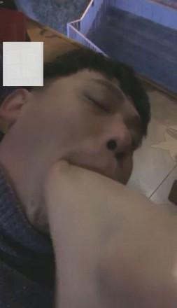 【VIVI】酒吧臭棉袜跺死贱狗