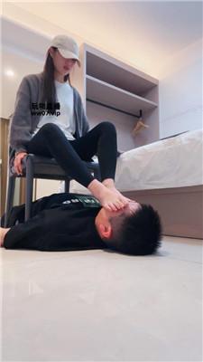 【怡宝】超美玉足捂脸窒息 bf51613