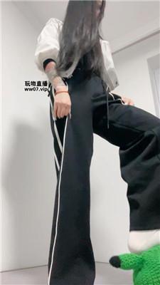 【江湖狼】学生主白袜脚踩踏  JS250417-15