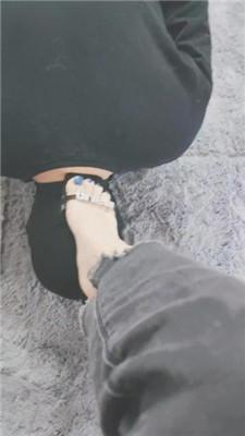 【灵竹】反绑强制舔脚/胯下辱/闻舔高跟