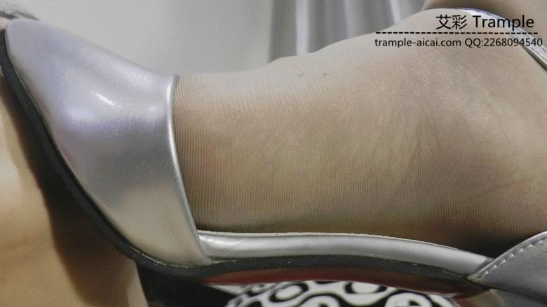 【PSLZ】女女-温妮旗袍高跟虐踩女奴